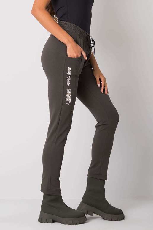 Tamsios chaki spalvos sportinės...