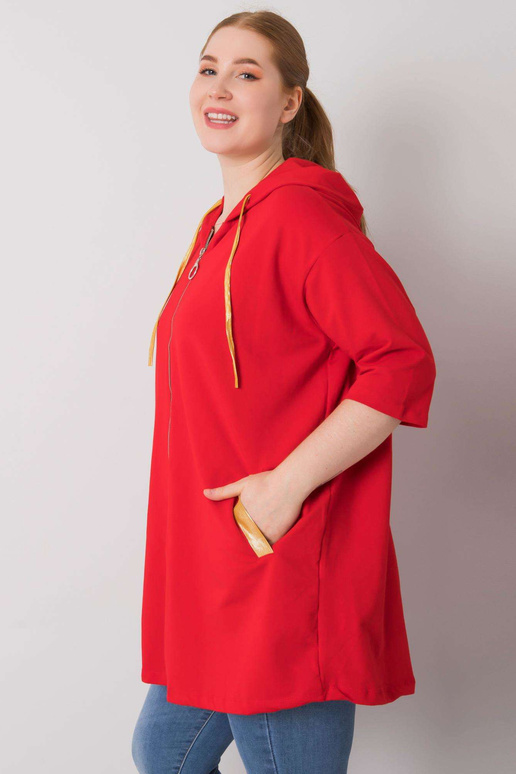 Raudonas plius dydžio megztinis su... Raudonas plius dydžio megztinis su...