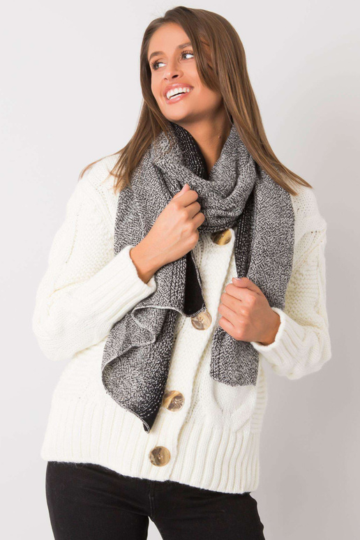 Juodai baltas megztas šalikas