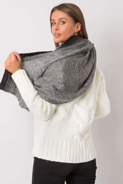 Juodai baltas megztas šalikas