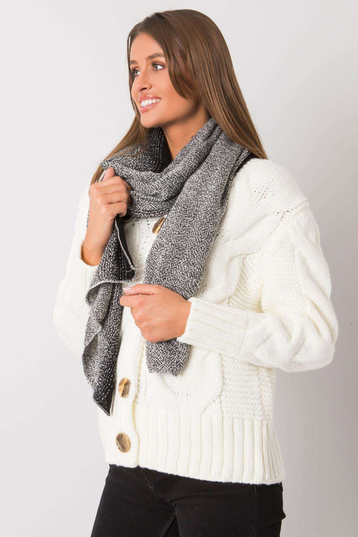 Juodai baltas megztas šalikas