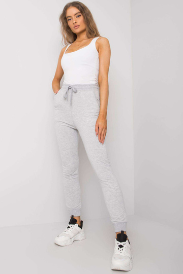 Pilkos sportinės kelnės... 2