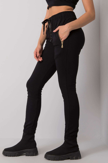 Juodos sportinės kelnės su...