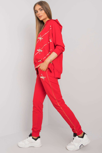 Raudonas dviejų dalių...