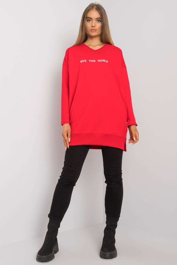 Raudona tunika su užrašu...