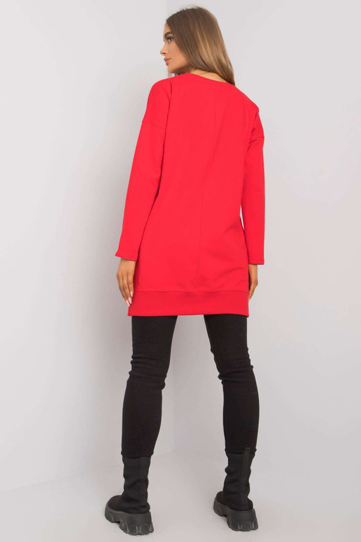 Raudona tunika su užrašu Halifax RUE...