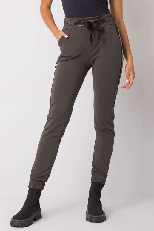 Tamsios chaki spalvos sportinės...