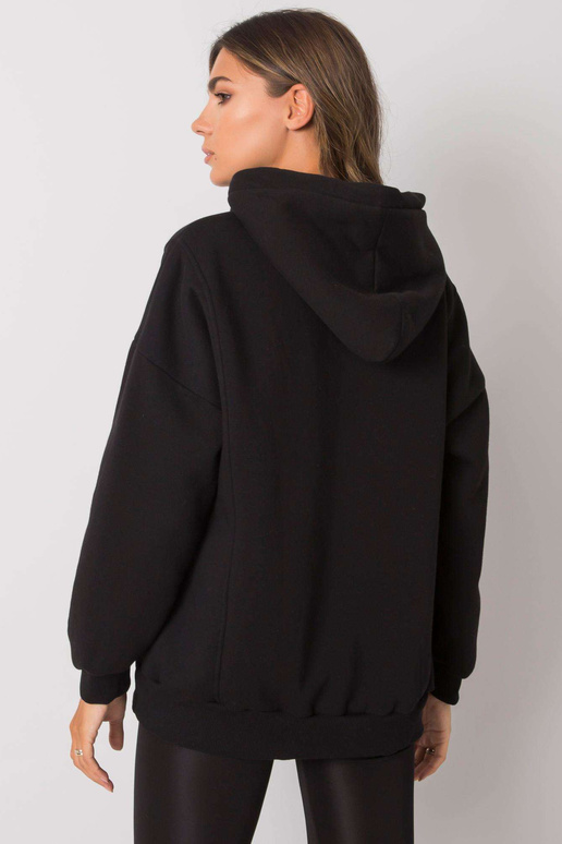 Juodas megztinis su kišenėmis Aryanna