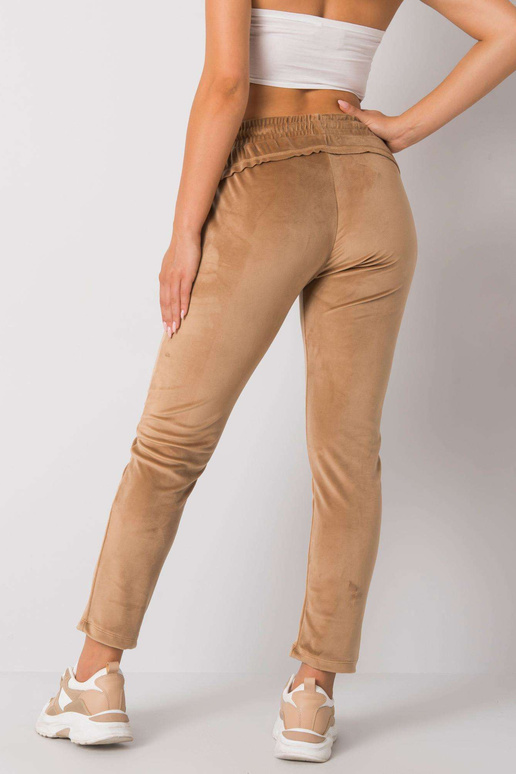 Kupranugarių veliūrinės kelnės... Kupranugarių veliūrinės kelnės...