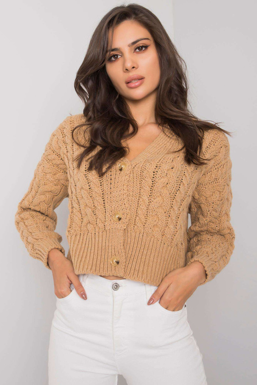 Kupranugarių megztinis su sagutėmis... Kupranugarių megztinis su sagutėmis...