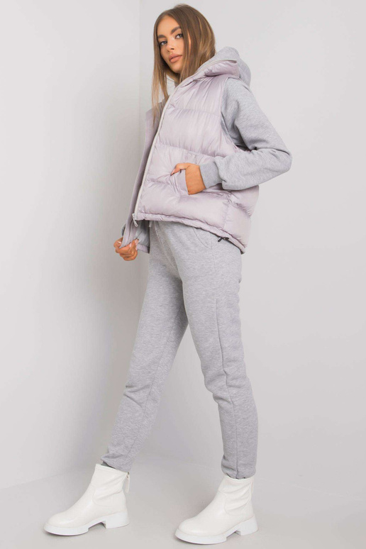 Pilkos spalvos komplektas su Aysel...