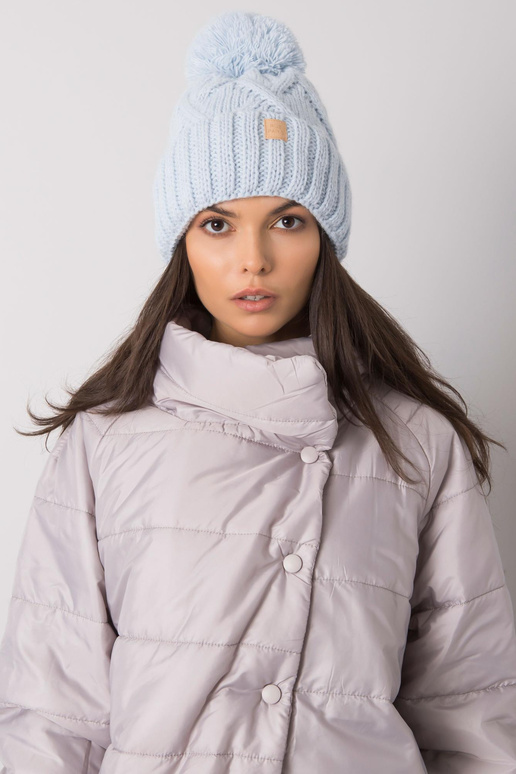 Šviesiai mėlyna žieminė kepurė su...