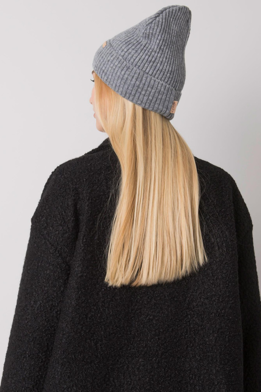 Tamsiai pilka moteriška megzta kepurė...