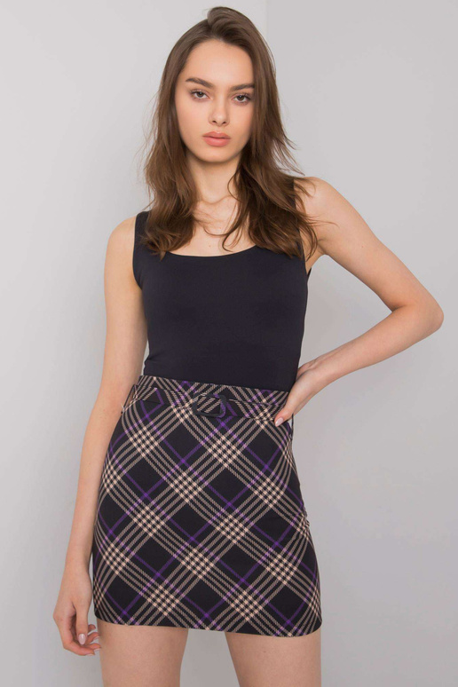 Limeira juodos ir violetinės spalvos...