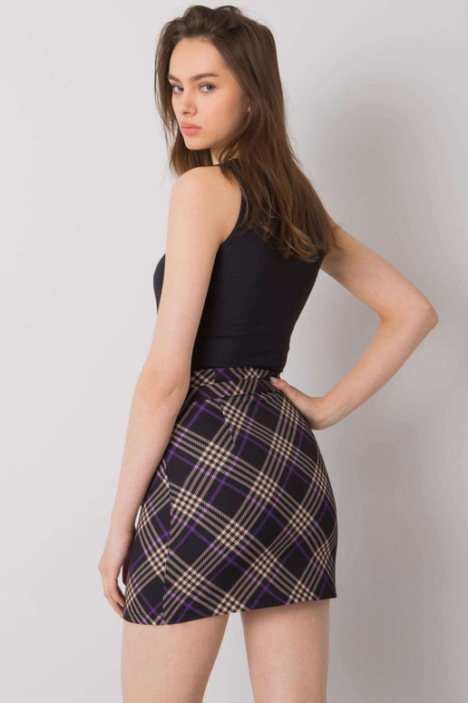 Limeira juodos ir violetinės spalvos...