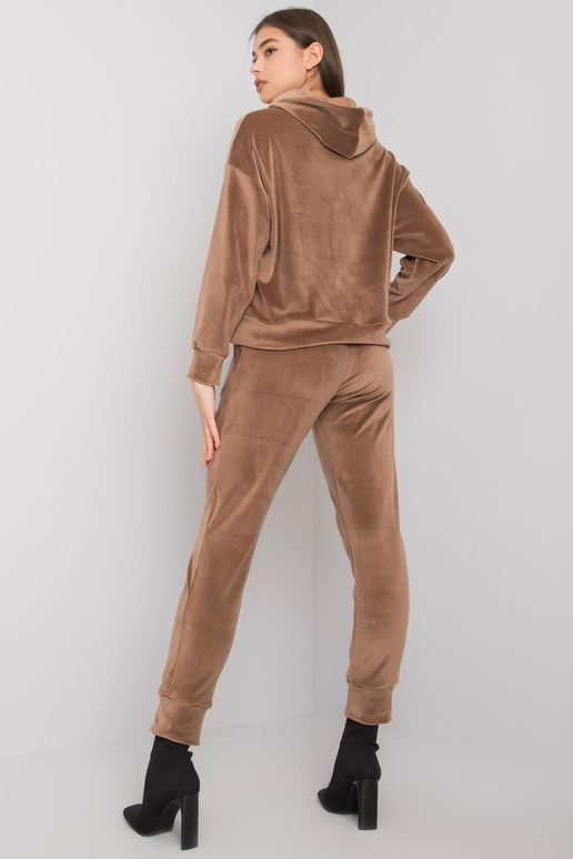 Tamsiai smėlio spalvos veliūrinis...