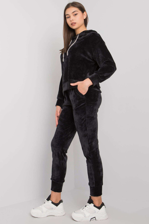 Juodo veliūro komplektas su Chanya...