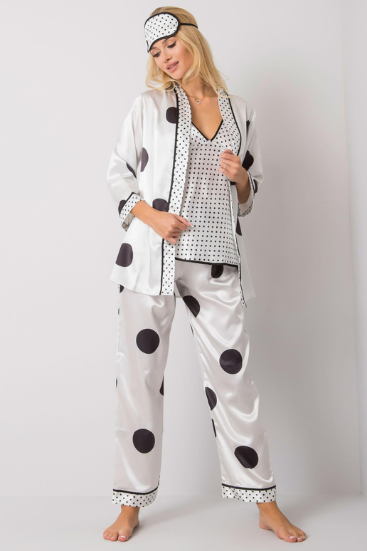 Baltas moterų miegamasis komplektas