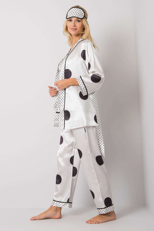 Baltas moterų miegamasis komplektas