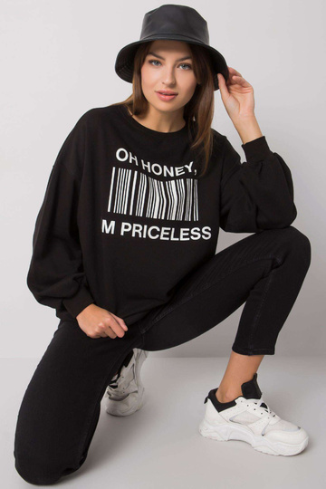 Juodi megztiniai su Basile...