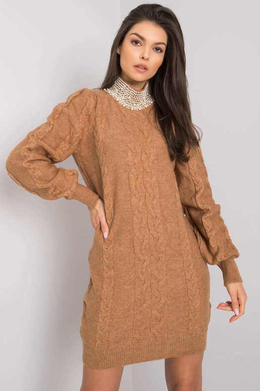 Kupranugarių megzta suknelė su...