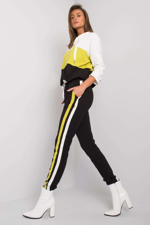 Ecru-žalias komplektas su kelnėmis...