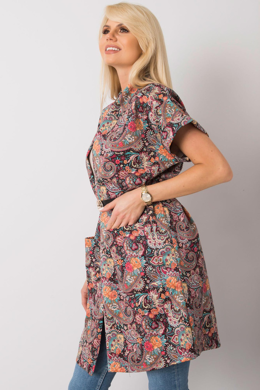 Sonja juodas paltas trumpomis rankovėmis