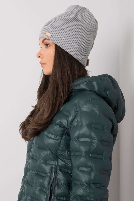 Pilka moteriška kepurė