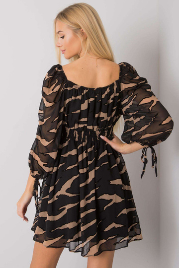 Juoda ir smėlio spalvos...