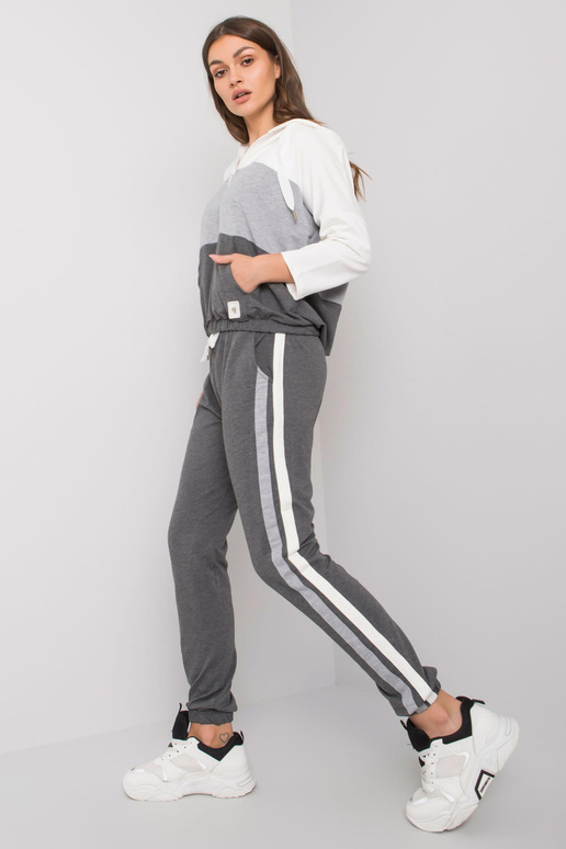 Ecru-pilkos spalvos komplektas su kelnėmis Adhila