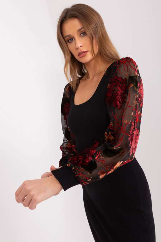 Juoda suknelė raštuotomis rankovėmis... Juoda suknelė raštuotomis rankovėmis...