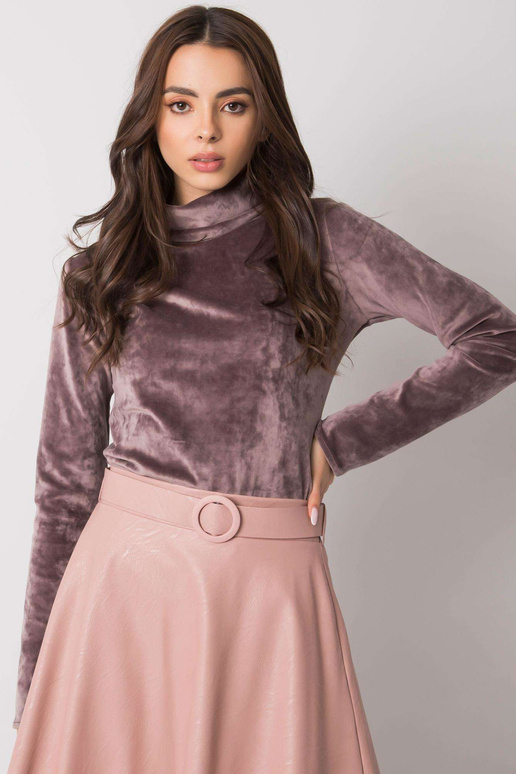 Smėlio spalvos veliūrinė palaidinė su... Smėlio spalvos veliūrinė palaidinė su...