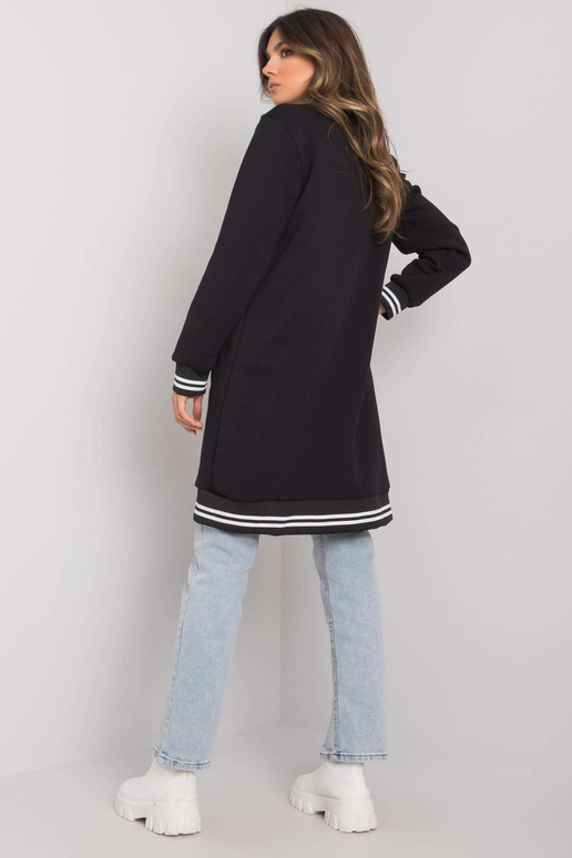 Juodas ilgas megztinis su Lucia RUE... Juodas ilgas megztinis su Lucia RUE...