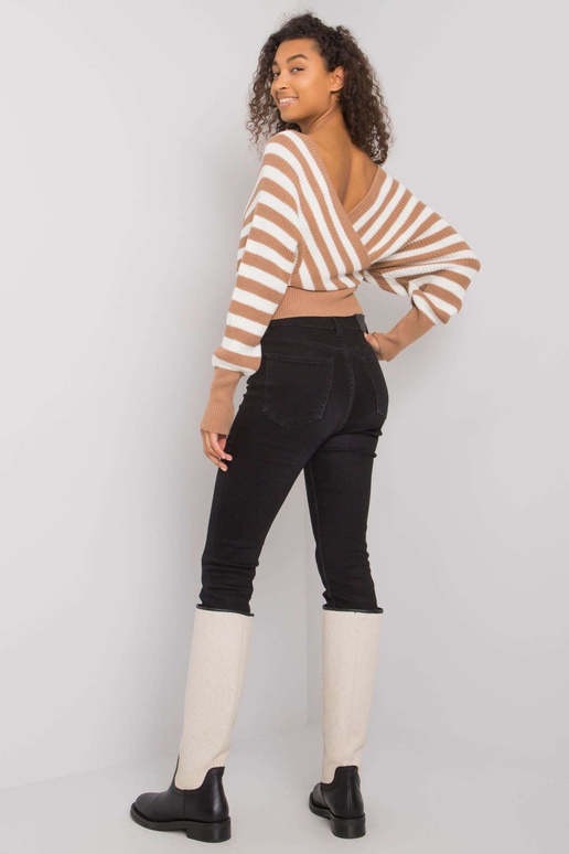 Kupranugaris ir baltai dryžuotas...