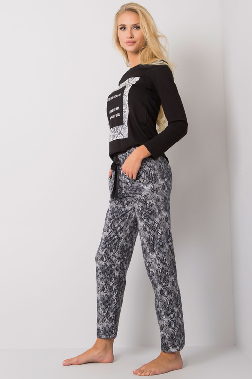 Juodas miegamasis rinkinys su spaudiniu