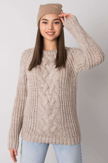 Tamsiai smėlio spalvos...