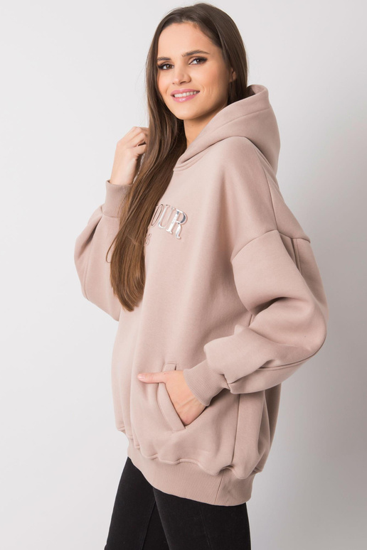 Tamsiai smėlio spalvos megztinis su... Tamsiai smėlio spalvos megztinis su...