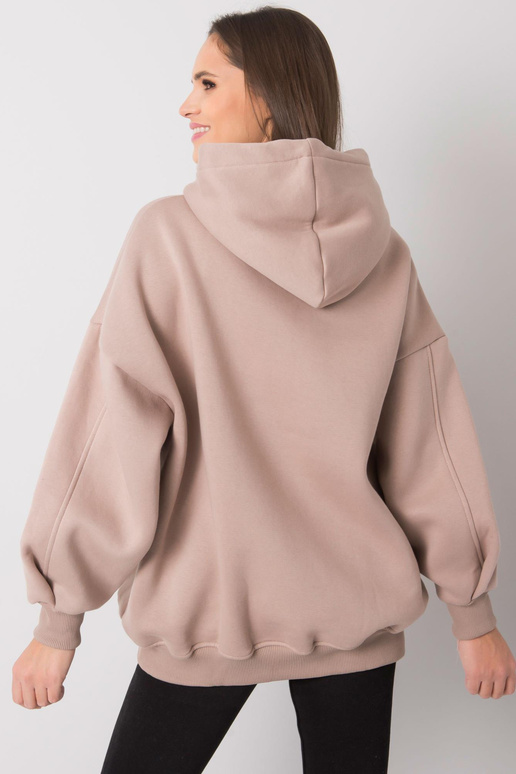 Tamsiai smėlio spalvos megztinis su... Tamsiai smėlio spalvos megztinis su...