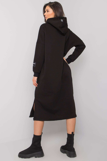 Juoda megztinė suknelė su... 2