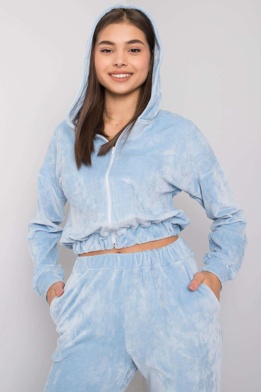 Šviesiai mėlynas dviejų dalių... Šviesiai mėlynas dviejų dalių...