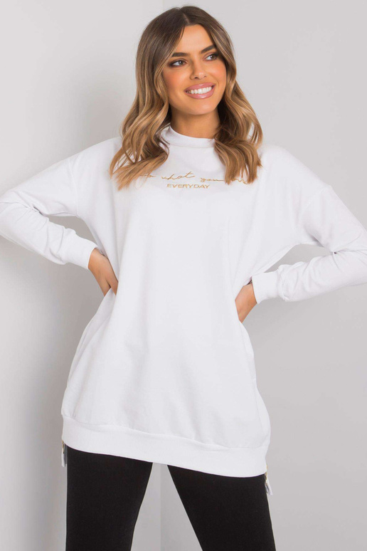 Balta tunika su užrašu Bradenton RUE... Balta tunika su užrašu Bradenton RUE...