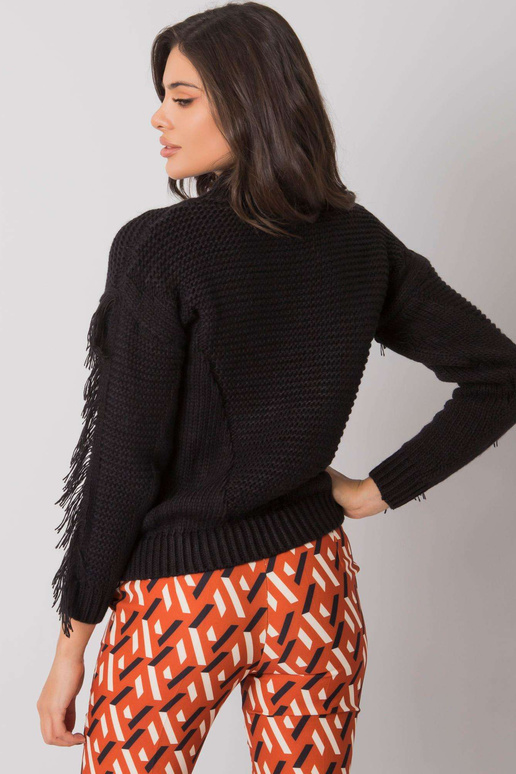 Juodas megztinis su kutais Caitri RUE...