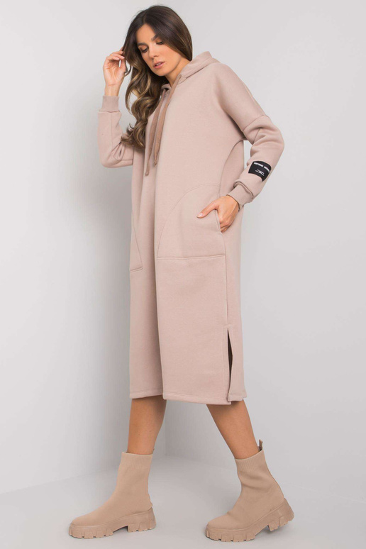 Tamsiai smėlio spalvos megztinis...