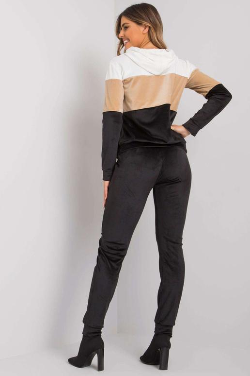 Juodos ir baltos spalvos veliūrinis... Juodos ir baltos spalvos veliūrinis...