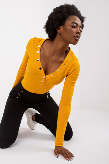 Šviesiai oranžinė dryžuota...