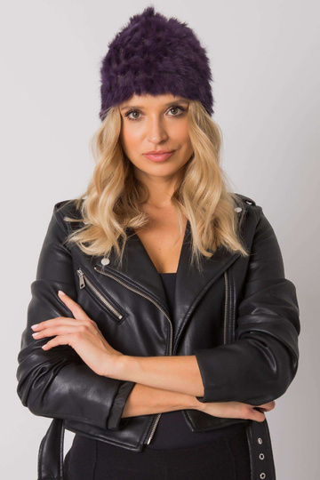 Violetinė kailinė kepurė 2