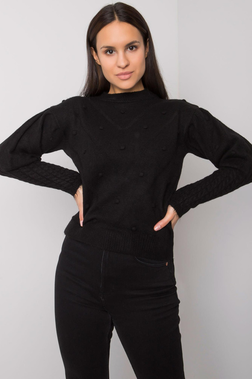 Juodas megztinis su dekoratyvinėmis... Juodas megztinis su dekoratyvinėmis...