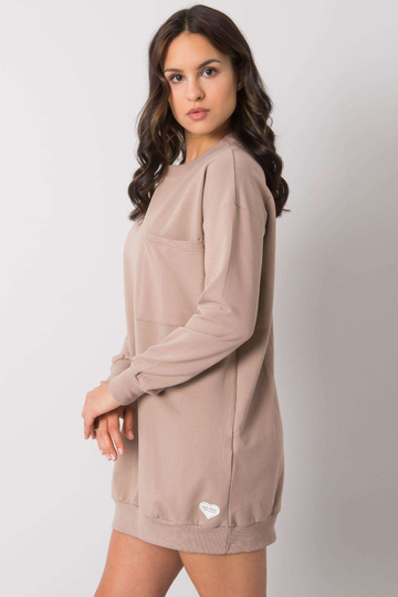 Tamsiai smėlio spalvos...