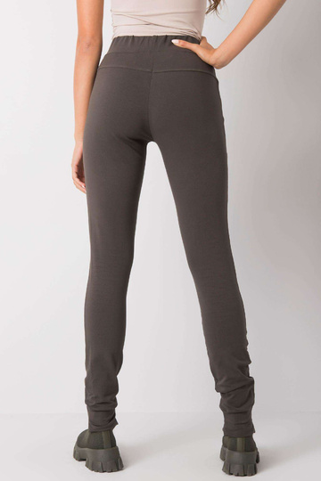 Davina tamsios chaki... 2