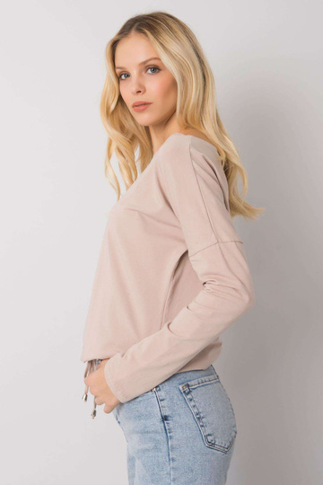 Carla šviesiai smėlio...